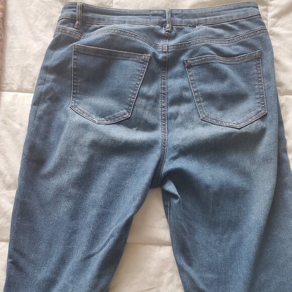 Bundle of 3 pairs of Jeans - Picture 7 of 7